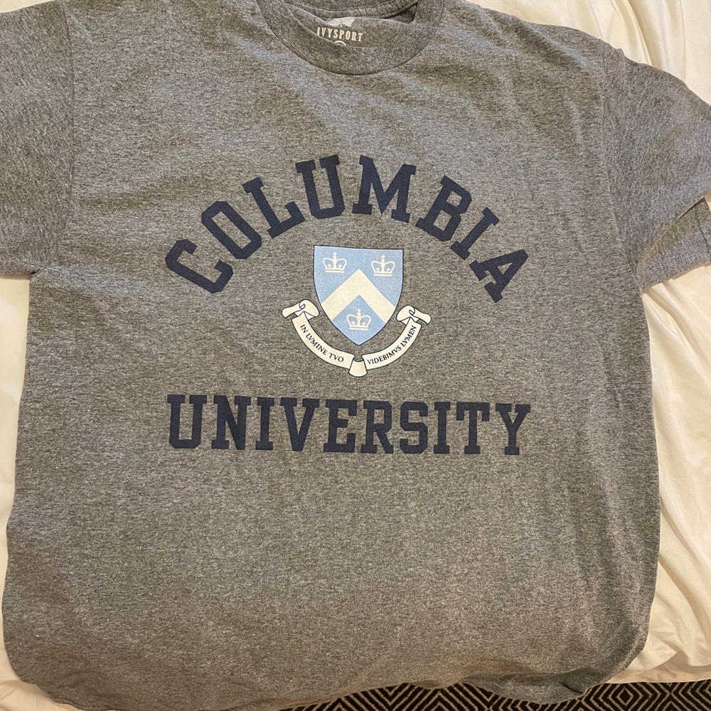 Like new Columbia University Gray T-Shirt